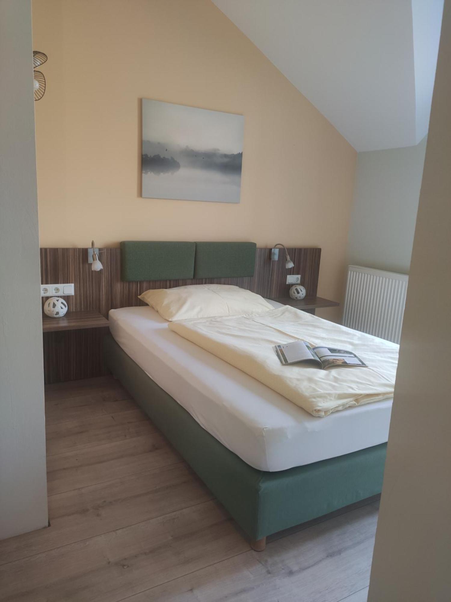 Rosenhotel - Serviced Apartments Zwentendorf エクステリア 写真