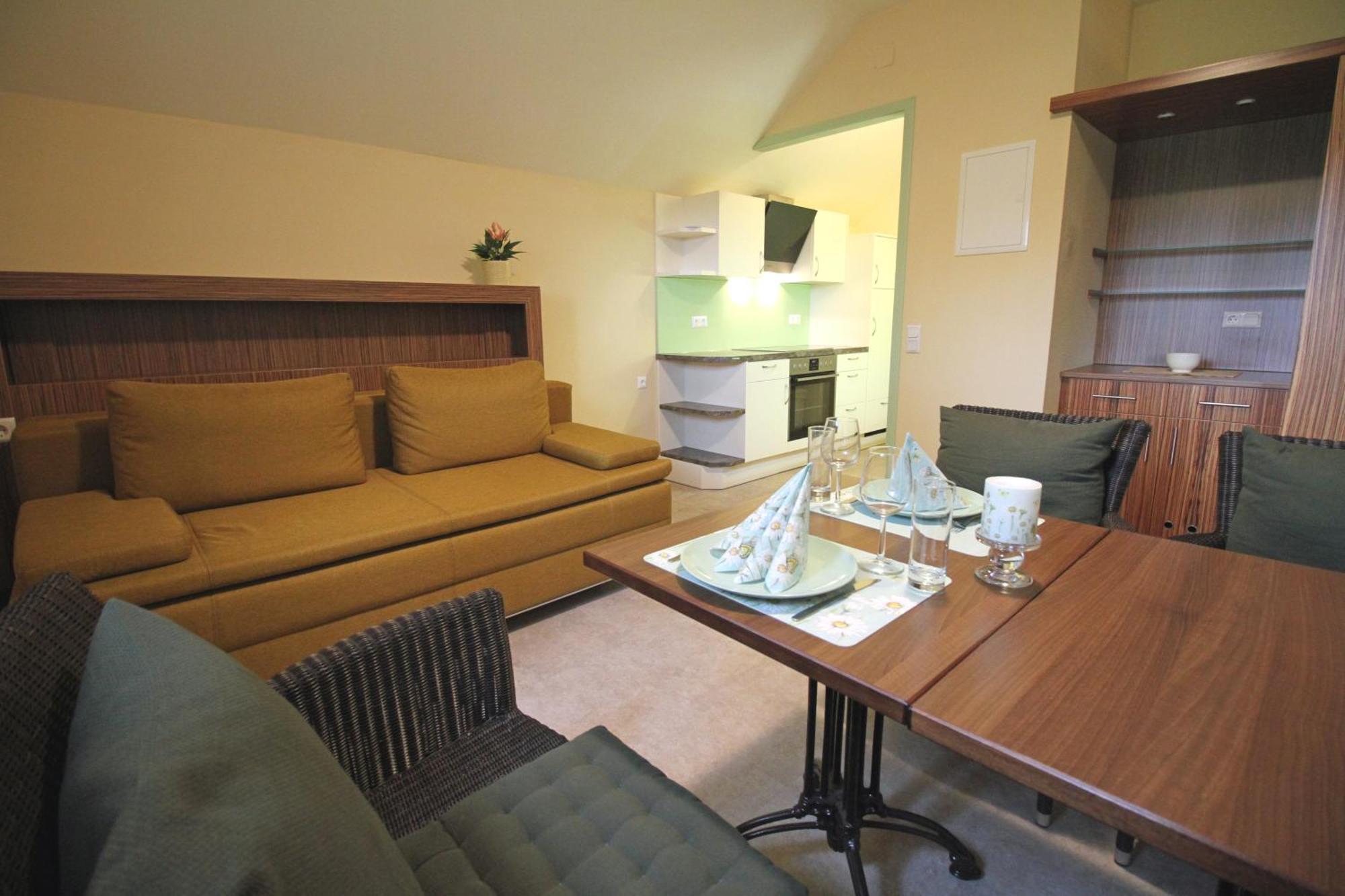Rosenhotel - Serviced Apartments Zwentendorf エクステリア 写真